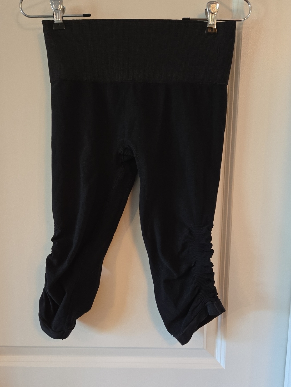 lululemon athletica Black Ruched Capri Leggings